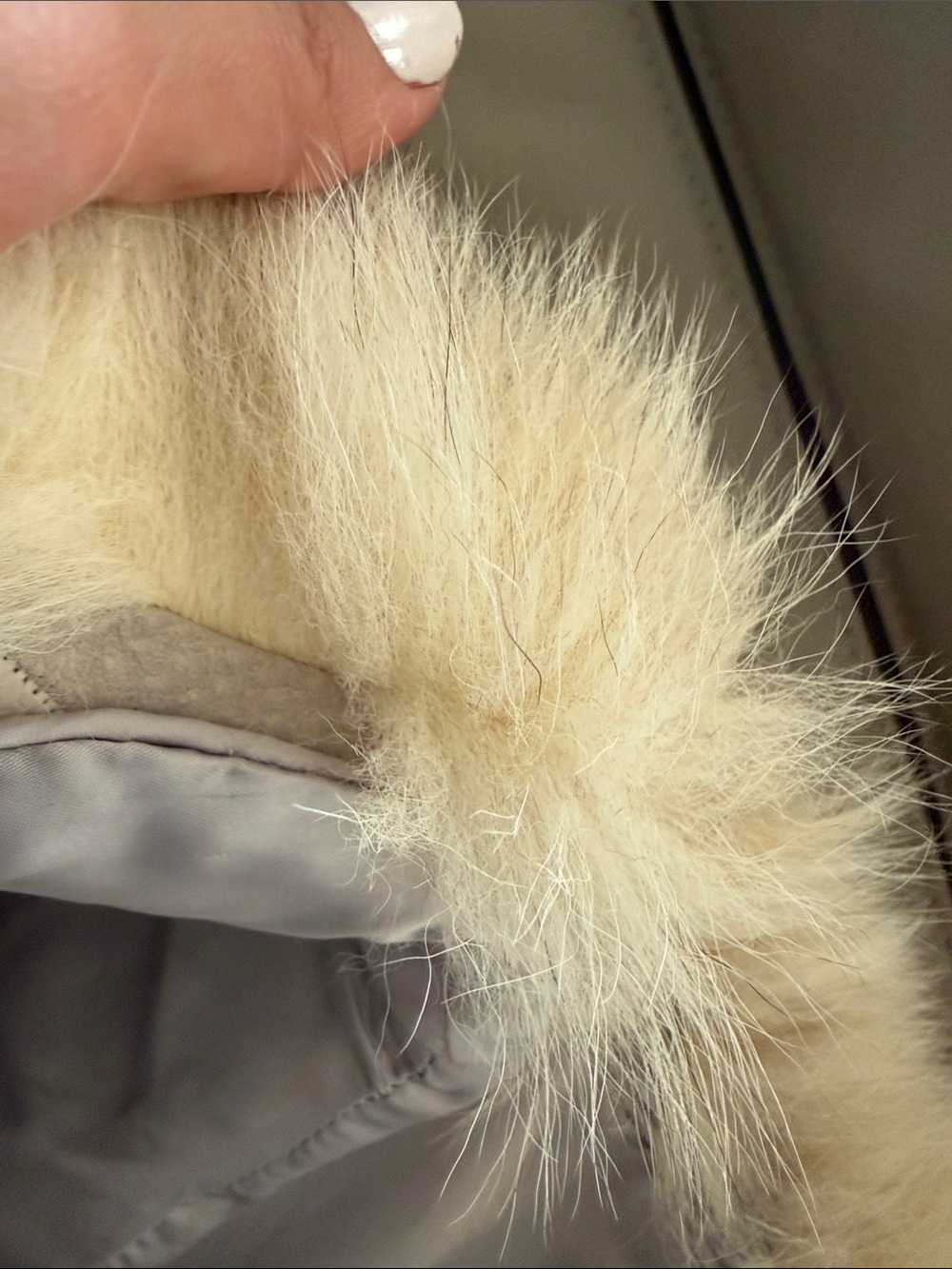 VTG ivory fox fur coat✨ - Picture 5 of 7